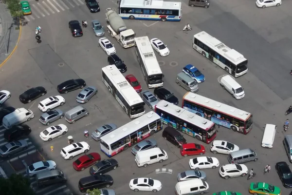 Busse Und Autos Chaos Einer Kreuzung Der Stadt Der Nordwestlichen — Stockfoto