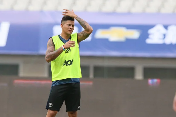 Marcos Rojo Del Manchester United Calienta Durante Una Sesión Entrenamiento — Foto de Stock