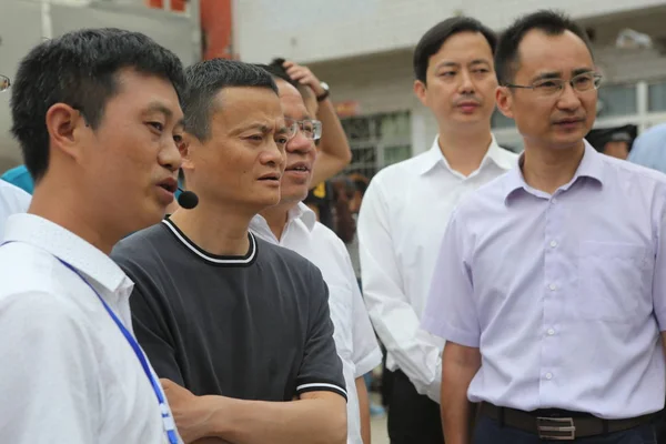 Jack Yun Lewej Prezes Alibaba Group Uczęszcza Seminarium Edukacyjne Szkole — Zdjęcie stockowe
