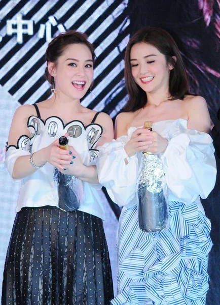 Gillian Chung Yaptı Charlene Choi Hong Kong Pop Ikilisi Ikiz — Stok fotoğraf