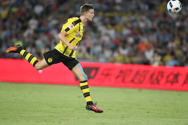 Christian Pulisic Borussia Dortmund Encabeza Pelota Contra Manchester City Durante — Foto de Stock