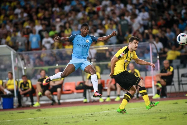 Kelechi Iheanacho Manchester City Sinistra Testa Palla Contro Borussia Dortmund — Foto Stock