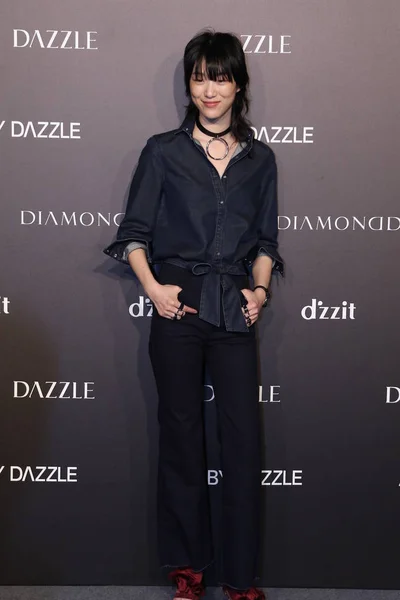 Jihokorejský Super Model Sora Choi Představuje Módní Přehlídce Oslnění Šanghaji — Stock fotografie