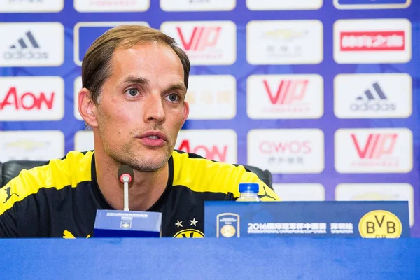 Επικεφαλής Προπονητής Thomas Tuchel Borussia Ντόρτμουντ Φοιτά Συνέντευξη Τύπου Για — Φωτογραφία Αρχείου