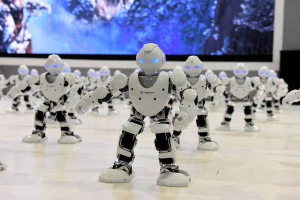 Alpha Robots Dance Simultaneously Exhibition Jinan City East China Shandong — Stock Photo, Image