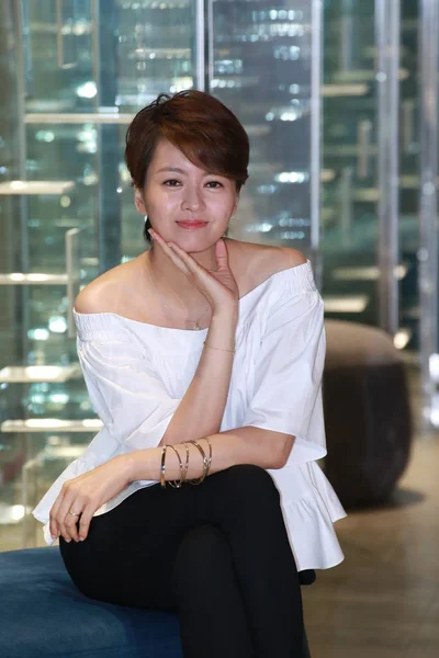 Hongkong Zpěvák Gigi Leung Představuje Tiskové Konferenci Podporu Své Nové — Stock fotografie