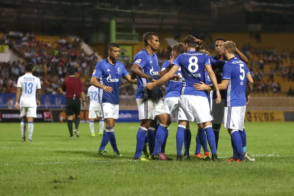 Spieler Des Schalke Jubeln Nach Ihrem Tor Gegen Guangzhou Während — Stockfoto