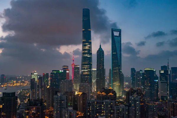 Ночной Вид Финансовый Район Луцзяцзы Шанхайской Башней Высотой Шанхайским Всемирным — стоковое фото
