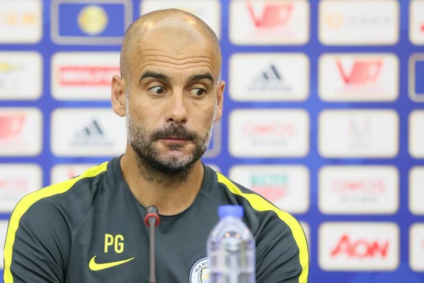 Trener Pep Guardiola Manchester City Uczęszcza Konferencji Prasowej Mecz Shenzhen — Zdjęcie stockowe