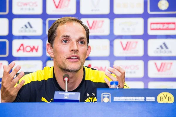 Επικεφαλής Προπονητής Thomas Tuchel Borussia Ντόρτμουντ Φοιτά Συνέντευξη Τύπου Για — Φωτογραφία Αρχείου