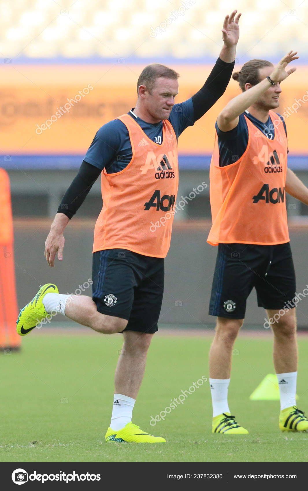 wayne rooney training