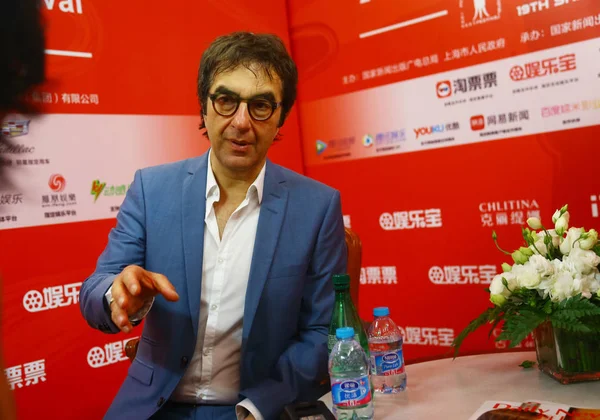 Director Cine Canadiense Atom Egoyan Habla Una Entrevista Durante 19º — Foto de Stock