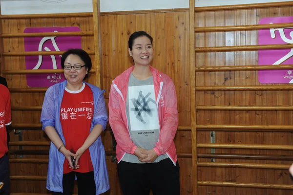 Беременная Китайская Теннисистка Отставке Справа Принимает Участие Мероприятии Специальной Олимпиады — стоковое фото