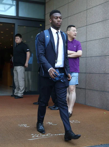 Timothy Fosu Mensah Manchester United Avbildad Efter Ankomsten Shanghai Pudong — Stockfoto