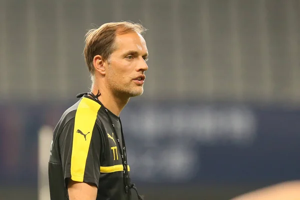 Vezetőedző Thomas Tuchel Borussia Dortmund Keresi Játékosok Egy Edzésen 2016 — Stock Fotó