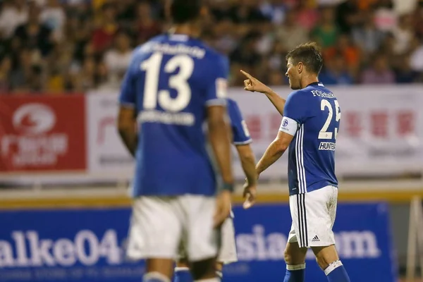 Ralf Fahrmann Schalke Right Celebrates His Teammates Scoring Goal Guangzhou — Stock Photo, Image