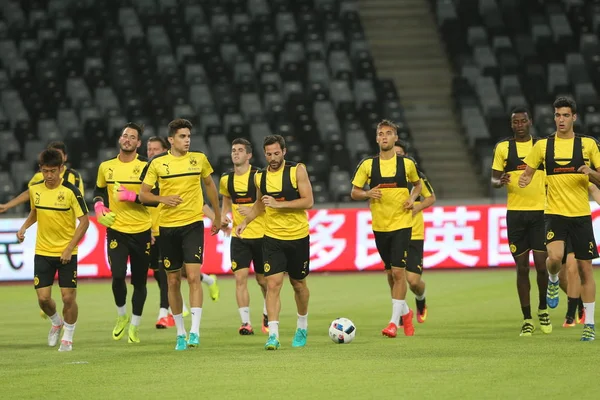 Les Footballeurs Borussia Dortmund Prennent Part Une Séance Entraînement Pour — Photo