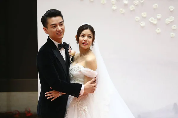 여배우 오른쪽 그리고 베이징에서에서 그들의 결혼식에 2016 — 스톡 사진