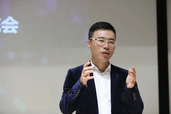 Wang Xin Founder Ceo Shenzhen Artificial Intelligence Startup Ringle Speaks — Stock Photo, Image