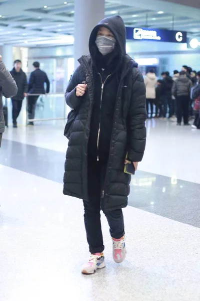 中国女演员唐伟于2019年1月15日抵达北京首都国际机场 然后出发 — 图库照片
