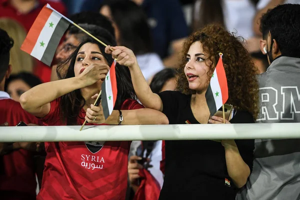 Los Aficionados Fútbol Sirios Celebran Partido Copa Asiática Afc Entre — Foto de Stock