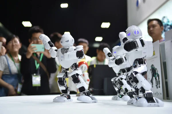 File Robots Dance Exhibition Luoyang City Central China Henan Province — Stock Photo, Image