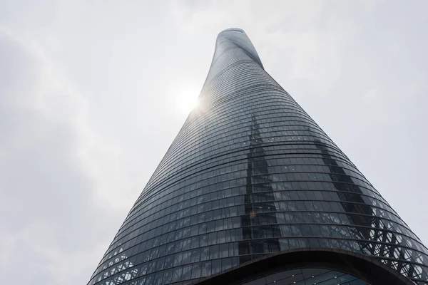 Una Vista Gusano Torre Shanghai Distrito Financiero Lujiazui Pudong Shanghai —  Fotos de Stock