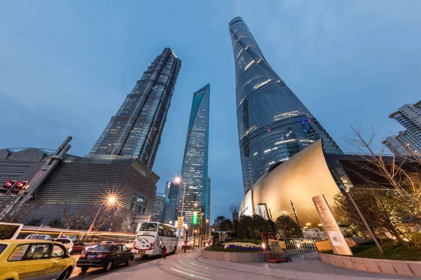 Egy Féreg Szem Kilátás Éjszakája Balról Jobbra Jinmao Torony Shanghai — Stock Fotó