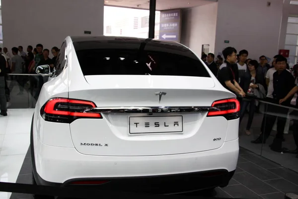 Tesla Model Electric Suv Display 14Th Beijing International Automotive Exhibition — Stock Photo, Image