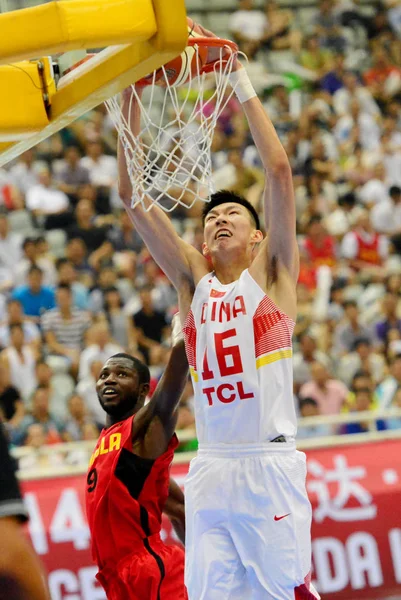 File Zhou China Arriba Hunde Contra Angola Durante Copa Campeones — Foto de Stock