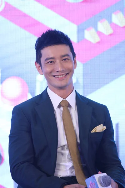 Der Chinesische Sänger Und Schauspieler Huang Xiaoming Nimmt Der Launch — Stockfoto