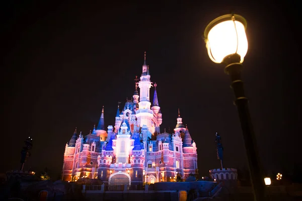 Vista Castelo Iluminado Disneylândia Xangai Shanghai Disney Resort Para Celebrar — Fotografia de Stock