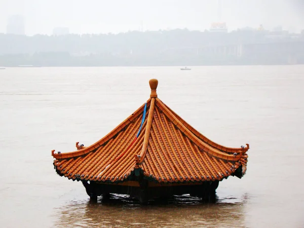 Een Rivier Paviljoen Ondergedompeld Door Hoge Water Van Yangtze Rivier — Stockfoto