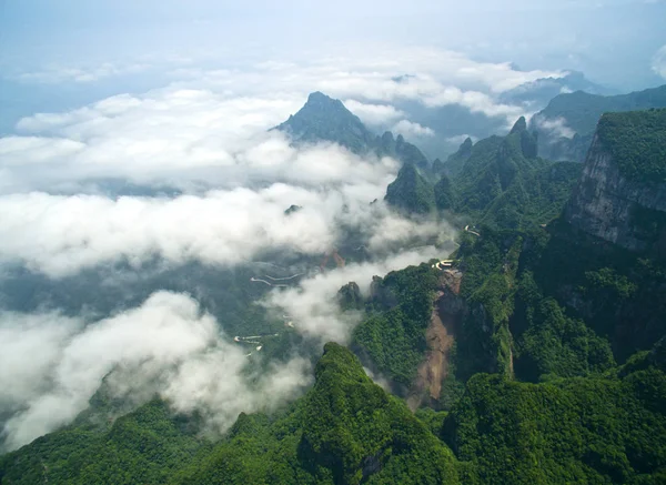 Táj Tenger Felhők Után Csapadék Hegyi Tianmen Vagy Tianmenshan Hegy — Stock Fotó