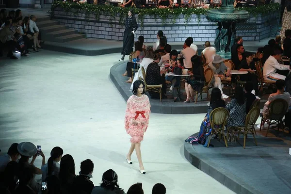Modeller Visar Nya Skapelser Chanels Paris Rom 2015 Samling Modevisning — Stockfoto