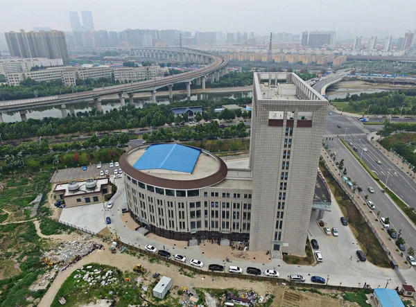 Letecký Pohled Budovy Připomínající Splachovací Záchod Univerzitním Městě Longzihu Zhengzhou — Stock fotografie