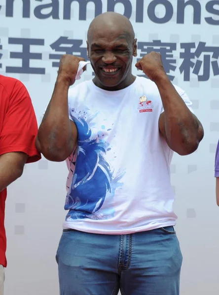 Amerikanischer Boxer Mike Tyson Posiert Beim Wiegen Des Ibf Kampfes — Stockfoto