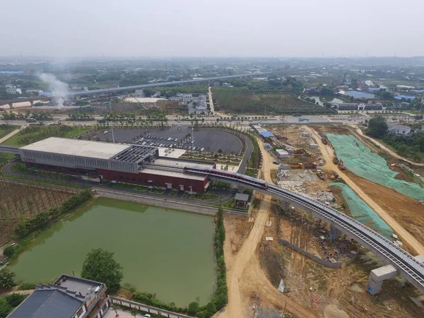 Maglev Vlak Odjíždí Stanice Číny První Vyvinutý Domácí Nízkou Rychlostí — Stock fotografie