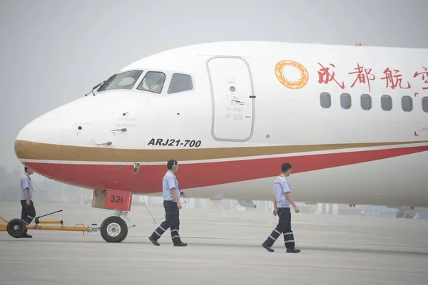 Jet Régional Comac Arj21 Sichuan Airlines Est Photographié Aéroport International — Photo