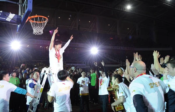 Yuko Oga Shanxi Xingrui Arriba Celebra Después Que Equipo Derrotara —  Fotos de Stock