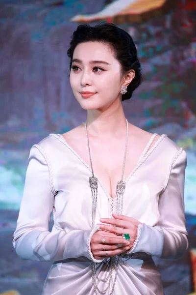 Atriz Chinesa Fan Bingbing Participa Uma Conferência Imprensa Para Estreia — Fotografia de Stock