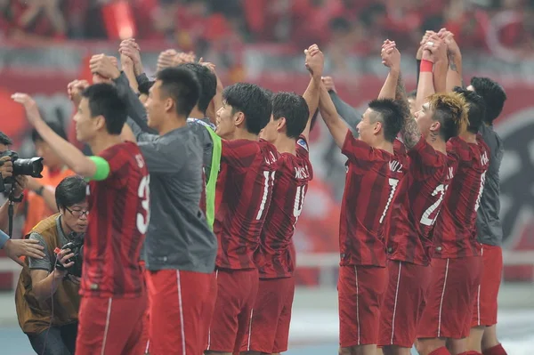 Los Jugadores Del Shanghai Sipg China Celebran Después Derrotar Tokyo — Foto de Stock