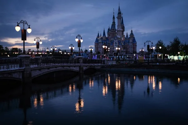 Νυχτερινή Θέα Του Shanghai Disney Resort Υπό Κατασκευή Στο Πουντόνγκ — Φωτογραφία Αρχείου