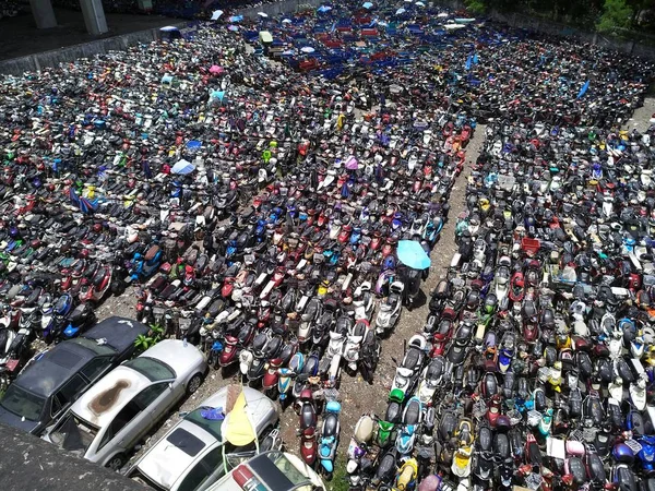 Légi Felvétel Visszatartott Járművekre Amelyek Egy Parkolót Töltnek Meg Shenzhen — Stock Fotó
