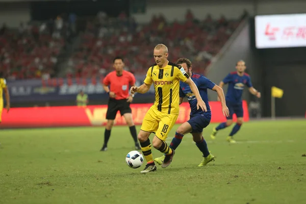 Sebastian Rode Borussia Dortmund Desafía Jugador Del Manchester United Durante — Foto de Stock