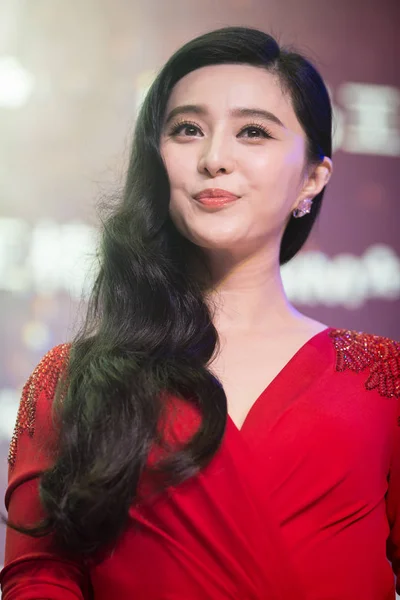 Atriz Chinesa Fan Bingbing Posa Evento Promocional Para Cadeiras Massagem — Fotografia de Stock