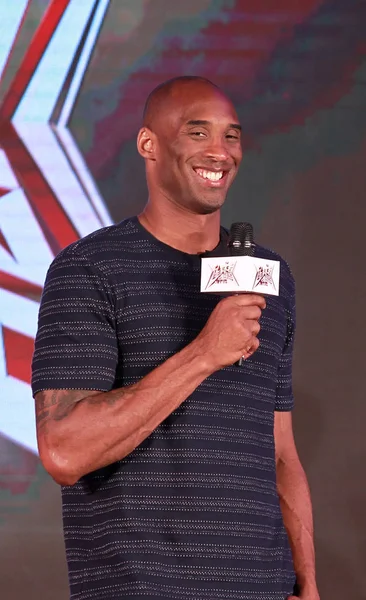 Gepensioneerde Nba Sterren Kobe Bryant Glimlacht Tijdens Een Persconferentie Voor — Stockfoto