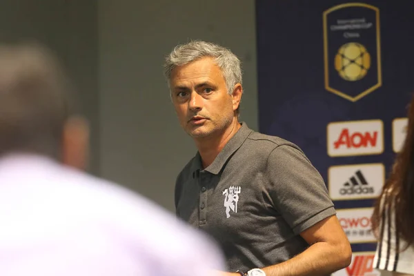 Trener Jose Mourinho Manchester United Przybywa Konferencji Prasowej Jego Zespół — Zdjęcie stockowe
