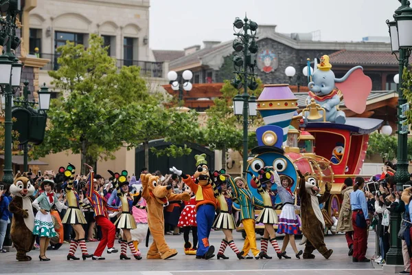 Entertainers Perform Parade Shanghai Disneyland Shanghai Disney Resort Pudong Shanghai — Stock Photo, Image