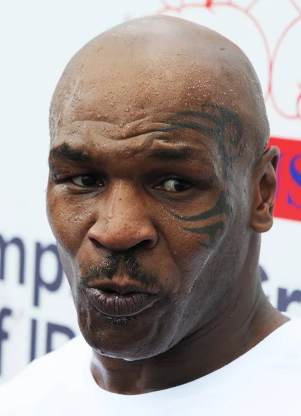 Amerikanischer Boxer Mike Tyson Beim Wiegen Des Ibf Kampfes Während — Stockfoto